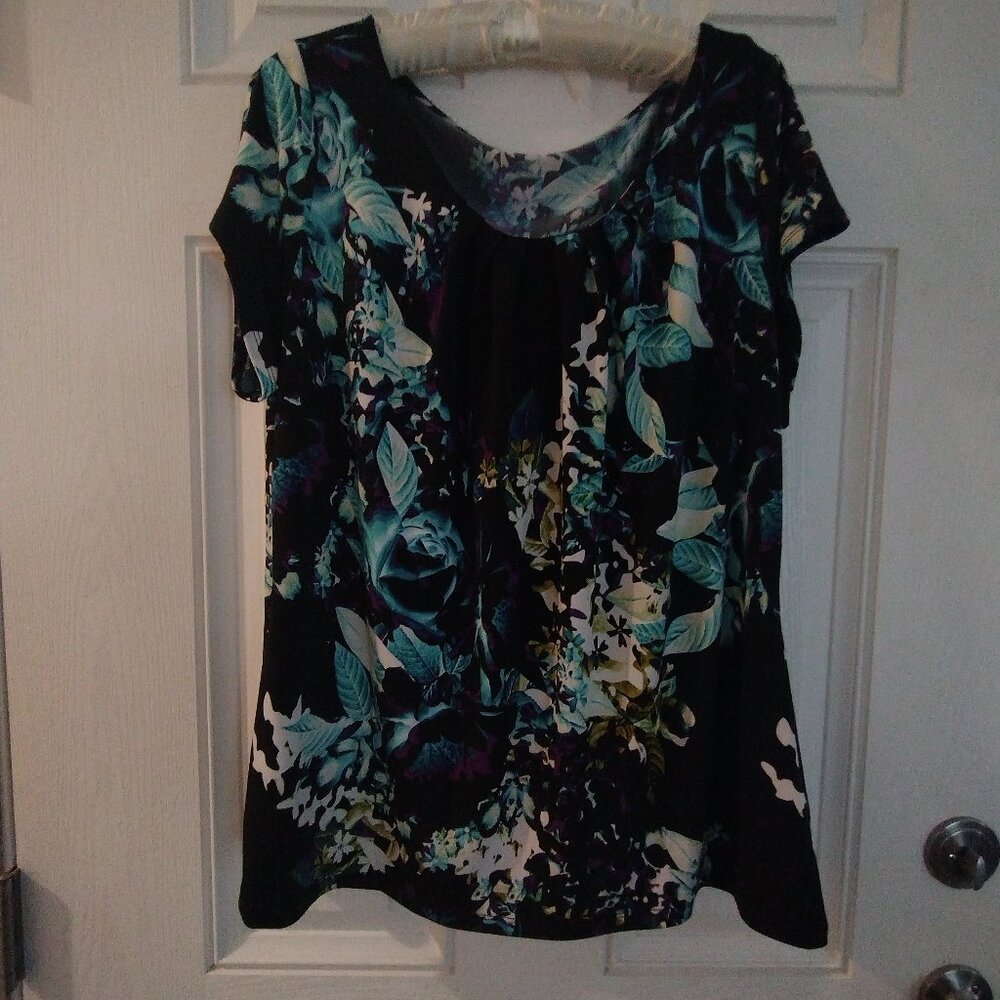 WORTHINGTON WOMAN FLORAL TOP W/PLEATS
